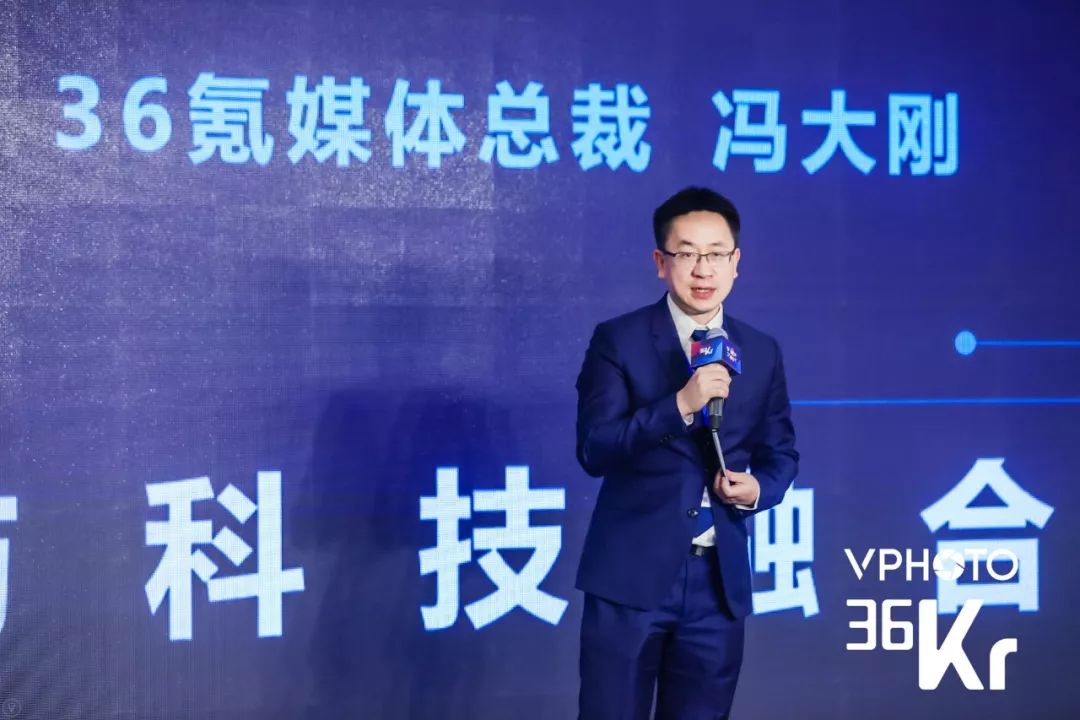 当年陪跑马老师创业的人，今天陪跑赛道明星班