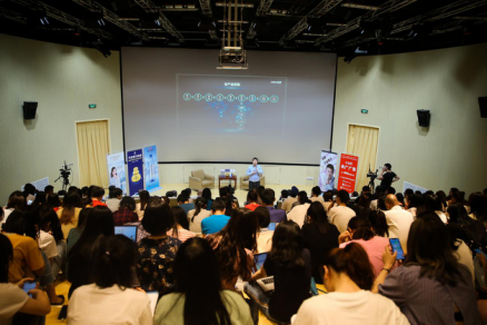 张泉灵对话立思辰新任总裁窦昕：大语文赛道的市场机会