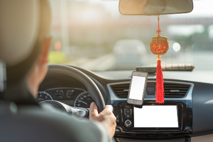 8点1氪 | 滴滴顺风车再调运营时段；阿里巴巴下调香港IPO融资目标；OYO回应“修改业主规则”