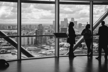 你转到朋友圈的文章，可能是15块买的