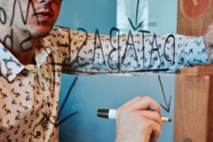 脑子好使，干什么都挣钱