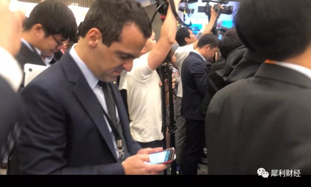 小米上市现场：雷军最强朋友圈的一次大展示（附视频）