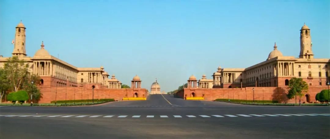 用电影《三傻》，小小感受一下印度与中国的城市差别