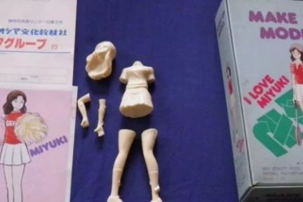 从模型飞机到各类玩具：青岛社的95年模型史