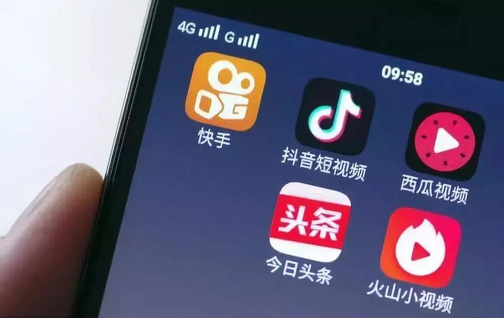 抖音做蛋糕小游戏_抖音吃蛋糕的游戏_蛋糕游戏视频