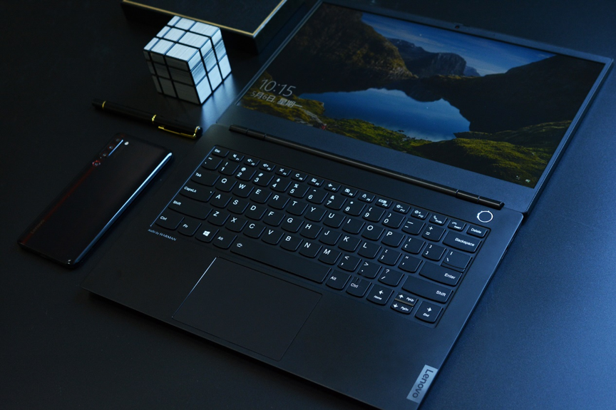 ​轻薄有质，随心而变！ 联想昭阳K4精美图赏