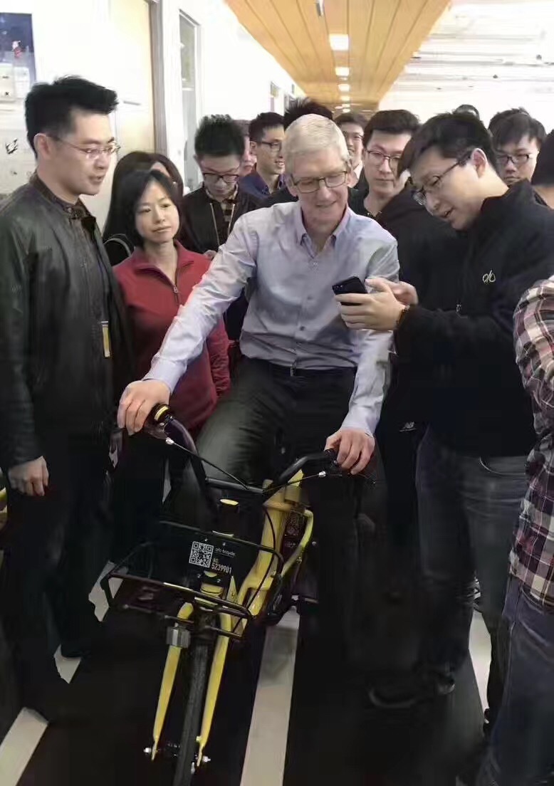苹果CEO库克现身ofo总部，试骑小黄车