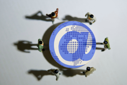 消费互联网是空战模式，产业互联网是地面战模式 | 超级观点