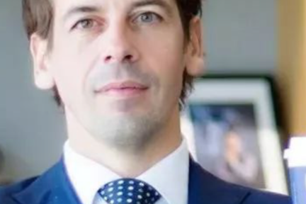 是宠儿还是弃子：历史进程中的CFO