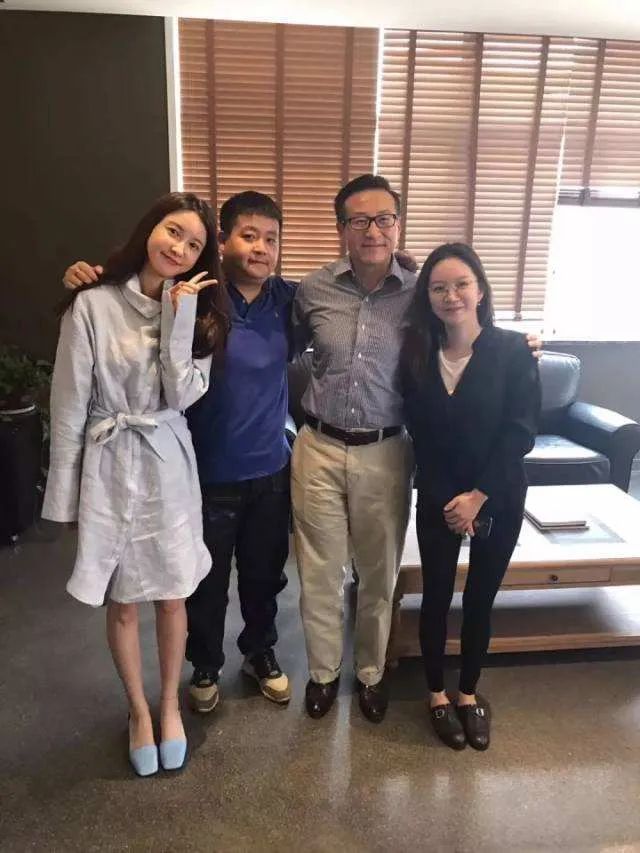 张大奕被薇娅、李佳琦远远甩开，如涵的危机早就开始了