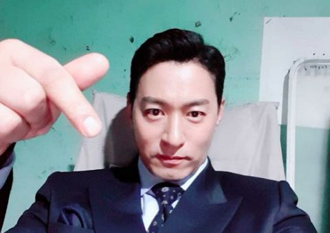 十余位韩国明星的三星GalaxyS被黑，黑客用隐私勒索巨款，主犯疑窝藏中国仍未落网