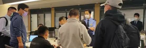 比李国庆更狠，吴忌寒派60人在政务大楼抢回比特大陆营业执照