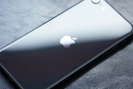 和 iPhone SE 相处半个月，我想聊聊它的今天和未来