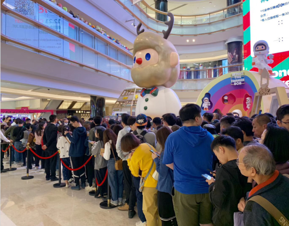 泡泡玛特上市前夜，千亿潮玩市场开始分化