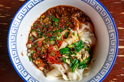 最前线 | 海底捞加码快餐品牌，新店“捞派有面儿”一碗面最高7.99元