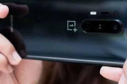 别再执着于「凑数摄像头」了