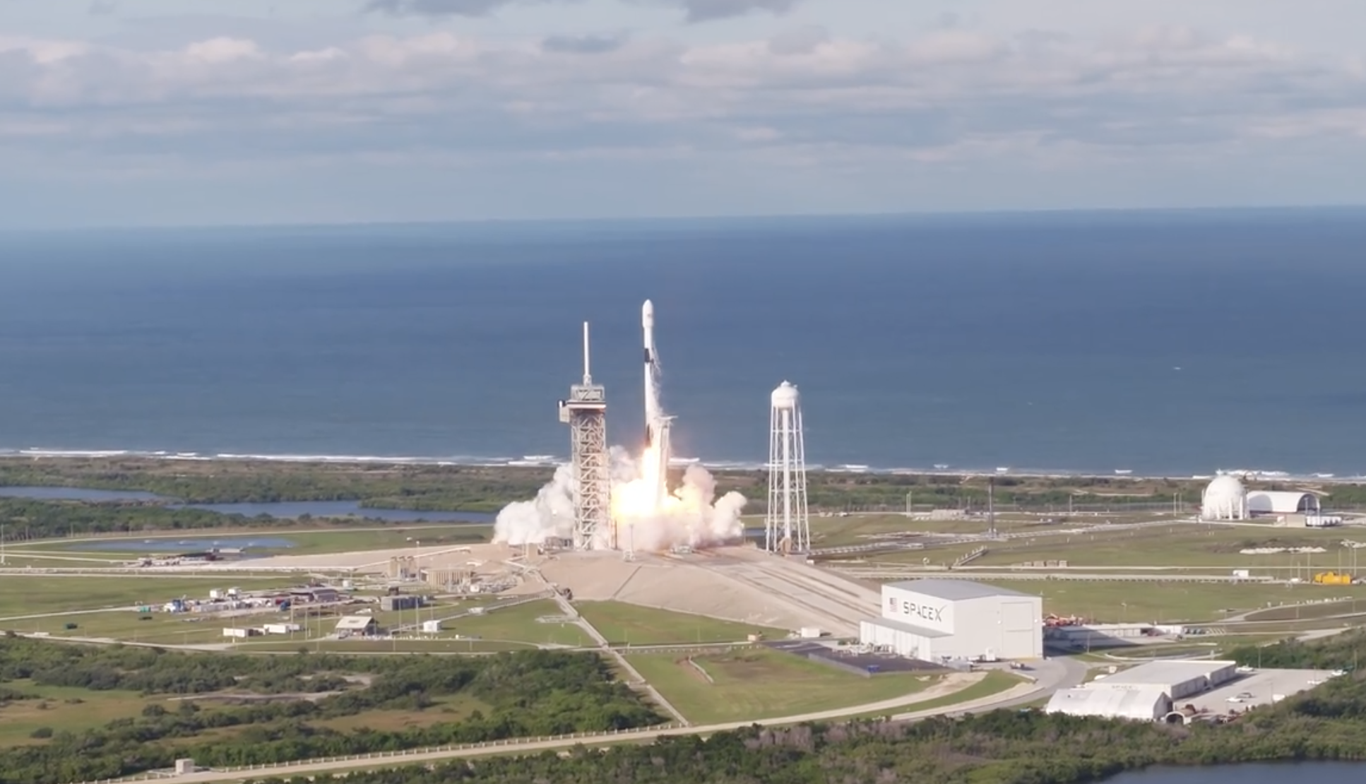 载人火箭首发前夜，SpaceX完成新一轮3.46亿美元融资