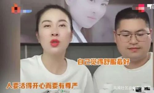 女明星放弃直播带货：“俩月赚的钱不如站台两次”，李佳琦这两条建议太中肯