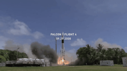 创造历史的SpaceX：制造业屌丝如何逆袭？