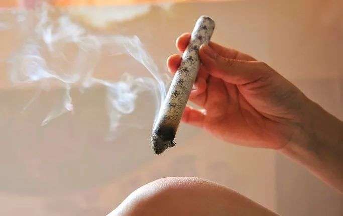 疫情下，闲鱼里的收容所
