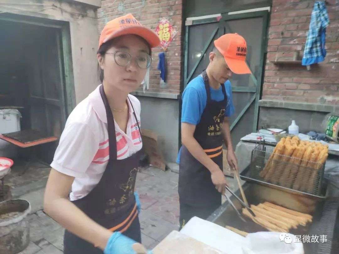 在夜市的每一个角落，他们创造着永不散去的人间烟火