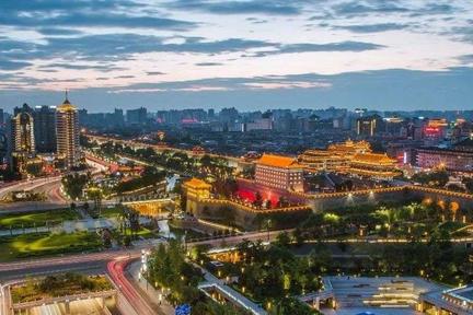 凌晨排队过户，这个网红城市又躁动起来了