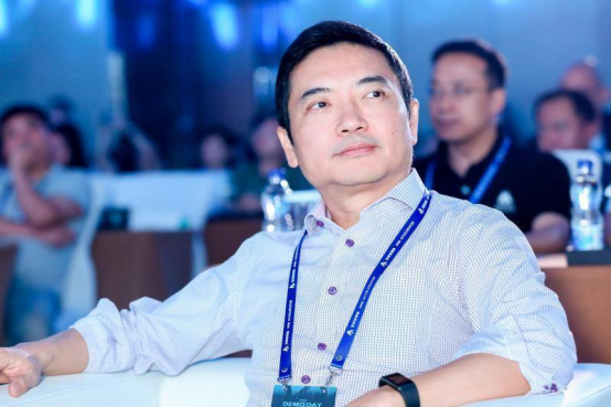 4份声明3次反转，Arm中国上演夺权大战，华为或被全面断供？