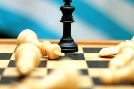 他为何成为“中国最惨创业者”？他是否可以脱身？