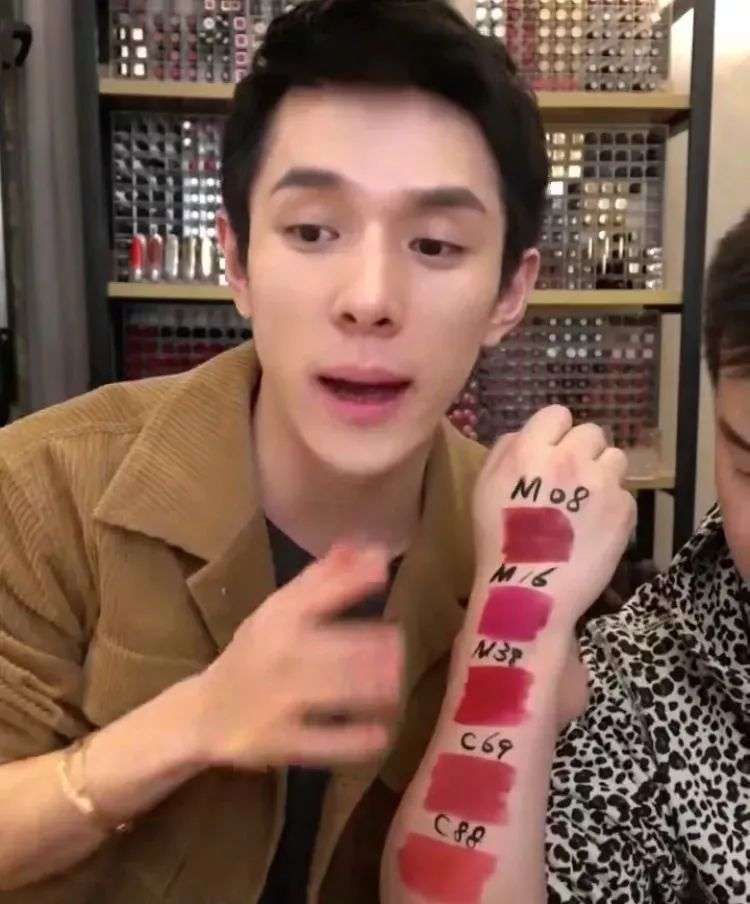 后疫情时期，科技将如何“再造”美妆行业？