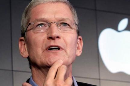 最前线丨消息称苹果正开发可折叠iPhone，无刘海、两块屏拼接
