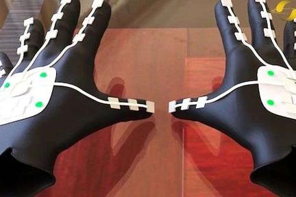 苹果VR手套谍照流出：最像手套的VR手套，搭配VR眼镜使用效果最佳