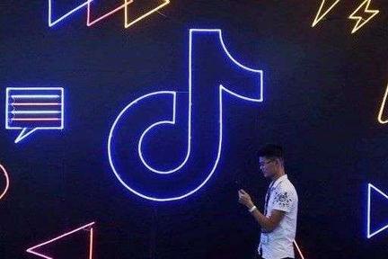 动画电影《无限》上线，字节跳动走向付费阵营