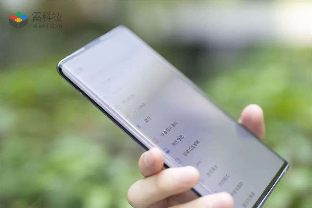 下半年最强旗舰手机亮相，iPhone 12的存在感能保持吗？