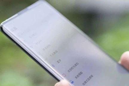 下半年最强旗舰手机亮相，iPhone 12的存在感能保持吗？