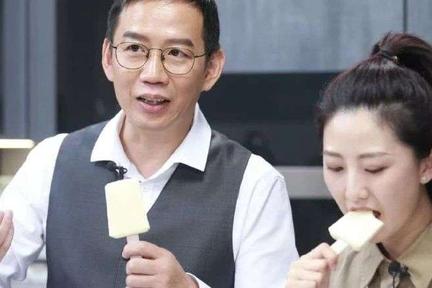 卖万元马桶、讲知识概念，吴晓波们为何都去卖货了？