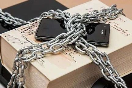 用“开房”记录威胁住客删差评，该反省的不仅仅是维也纳酒店