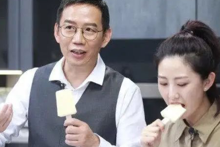 吴晓波直播卖不动奶粉，你才知道吗？