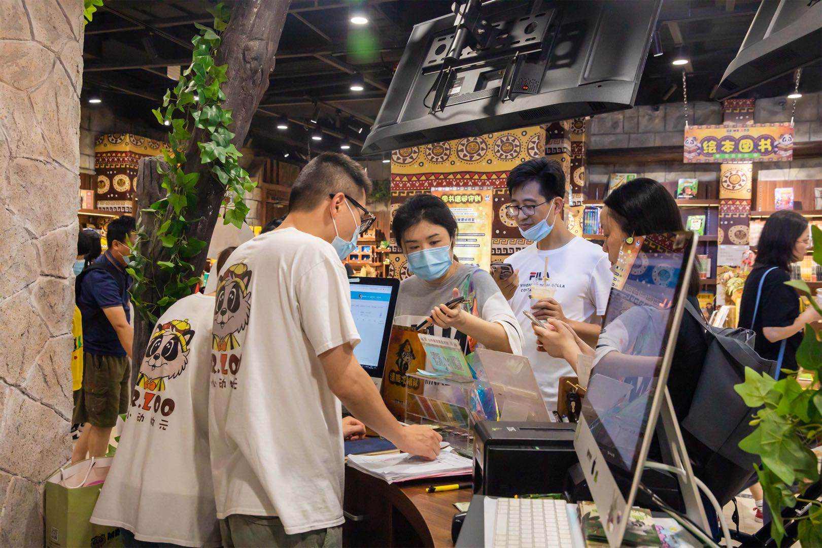 瞄准家庭科普消费需求，「物垣文化」从室内动物园起步打造多元化产品矩阵