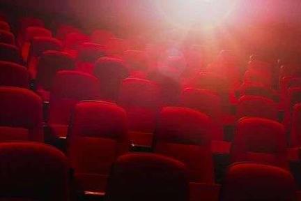 闭门178天，1.2万家企业死掉，影院在观望中“复活”