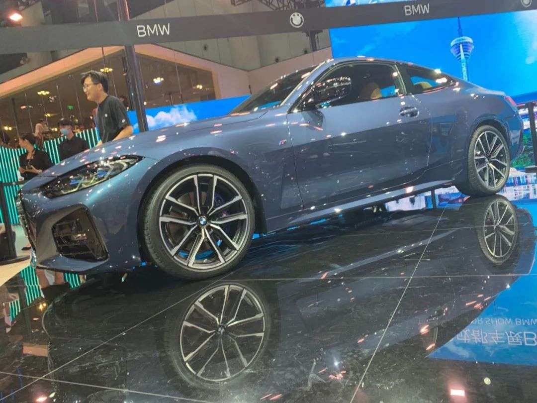 多图直击成都车展：小鹏蔚来正面「刚」，比亚迪「单挑」众豪车