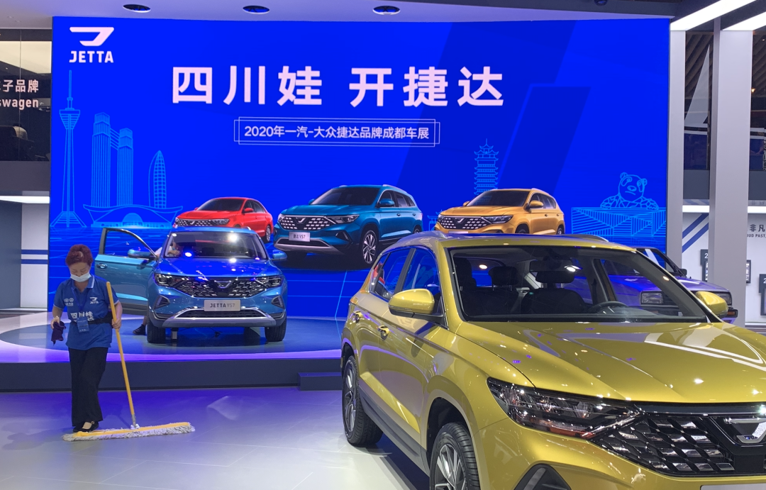 多图直击成都车展：小鹏蔚来正面「刚」，比亚迪「单挑」众豪车