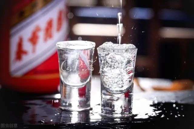 茅台半年报出炉 净利226亿元 市场质疑千百遍 我待市场如初恋 详细解读 最新资讯 热点事件 36氪