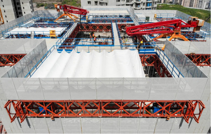 大型自动化机器造楼，三天一层，国产“住宅造楼机”投用