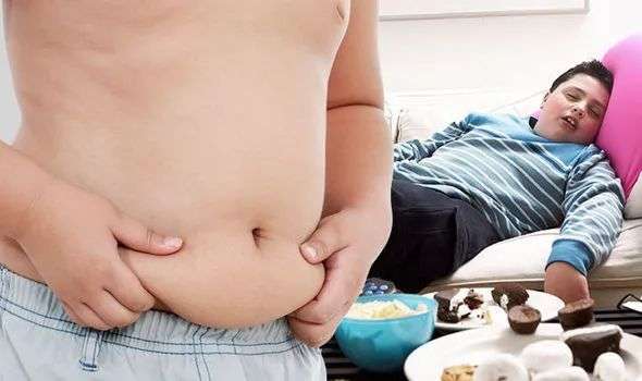 严禁汉堡薯片搞买一送一促销，英国为什么要对垃圾食品下死手