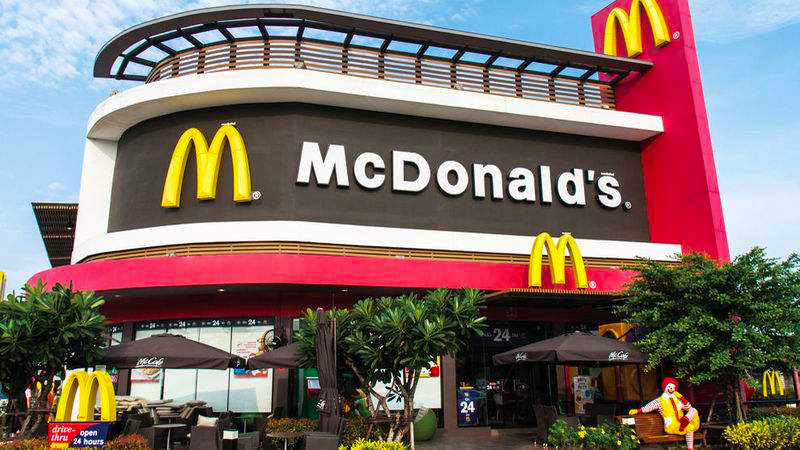 遭遇15年来最严重业绩下跌麦当劳肯德基一边止血一边奔跑