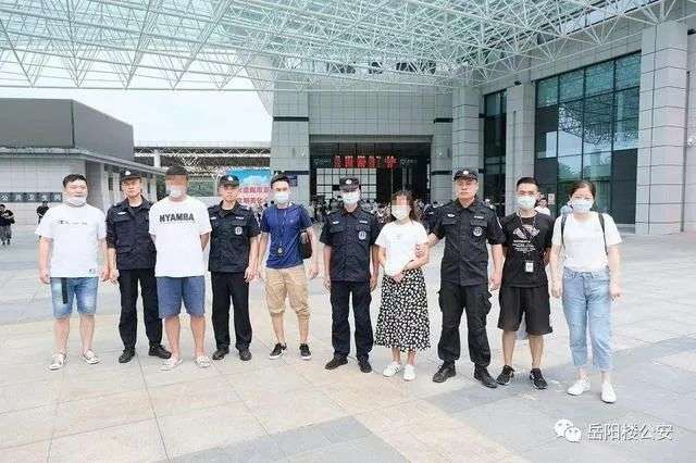 诈骗团伙用AI客服行骗，一天能打 1500 个电话