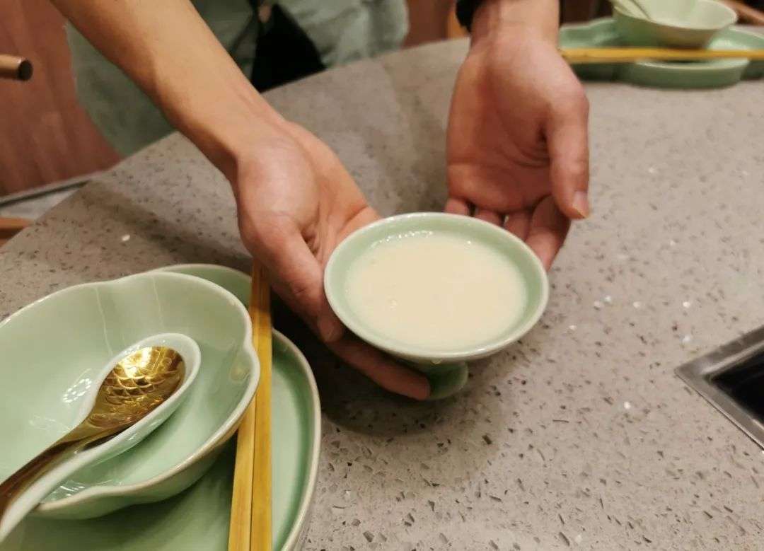 茶饮店“1元冰水”火了：给顾客送惊喜，我总结出一套实用技巧