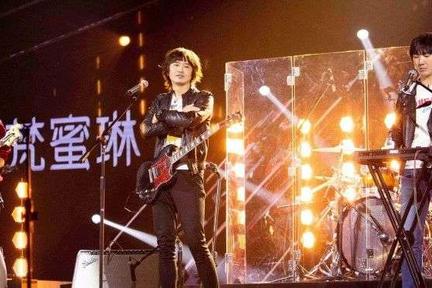 燃爆的综艺里观众是上 帝？不，只是个工具人