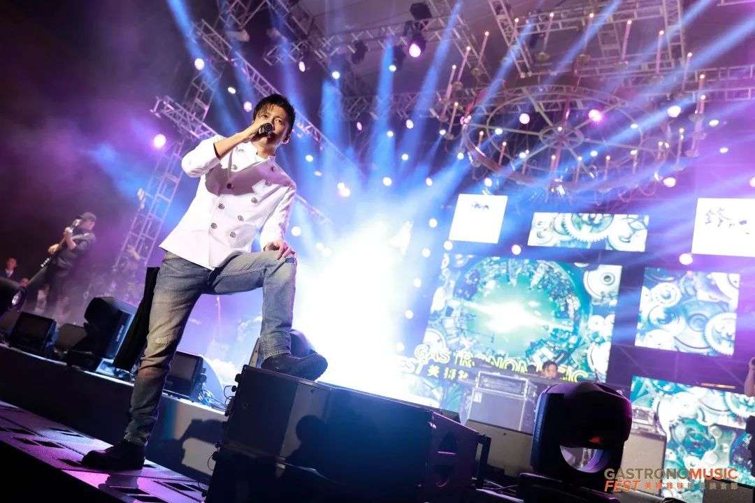 “商人”谢霆锋能否超越“艺人”谢霆锋？