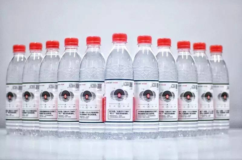 大自然的“印钞机”：农夫山泉1年利润50亿，全靠卖瓶子？